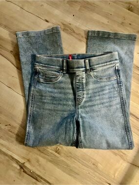 SPANX Women’s Light Wash Slim Straight Jeans - M